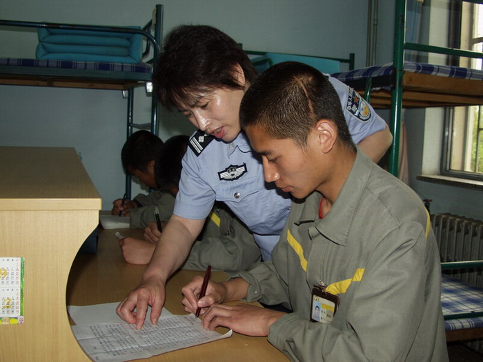 河南平原监狱释放人员图片
